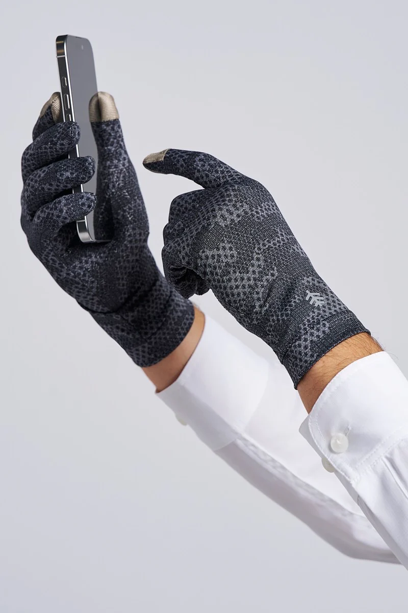 Unisex Gannett Full Finger Gloves | Charcoal Coolibar Camo - Image 3