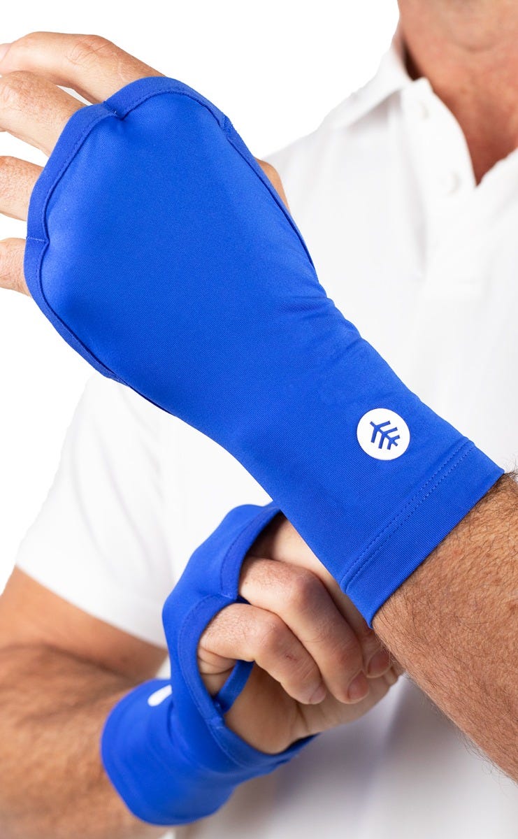 Unisex Tramo Performance Hand Cover | Regular Parent - Image 4