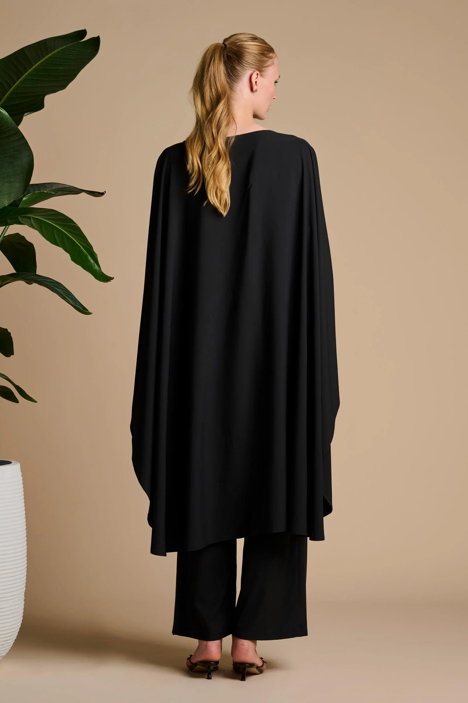 Hydra Sun Poncho | Black - Image 6