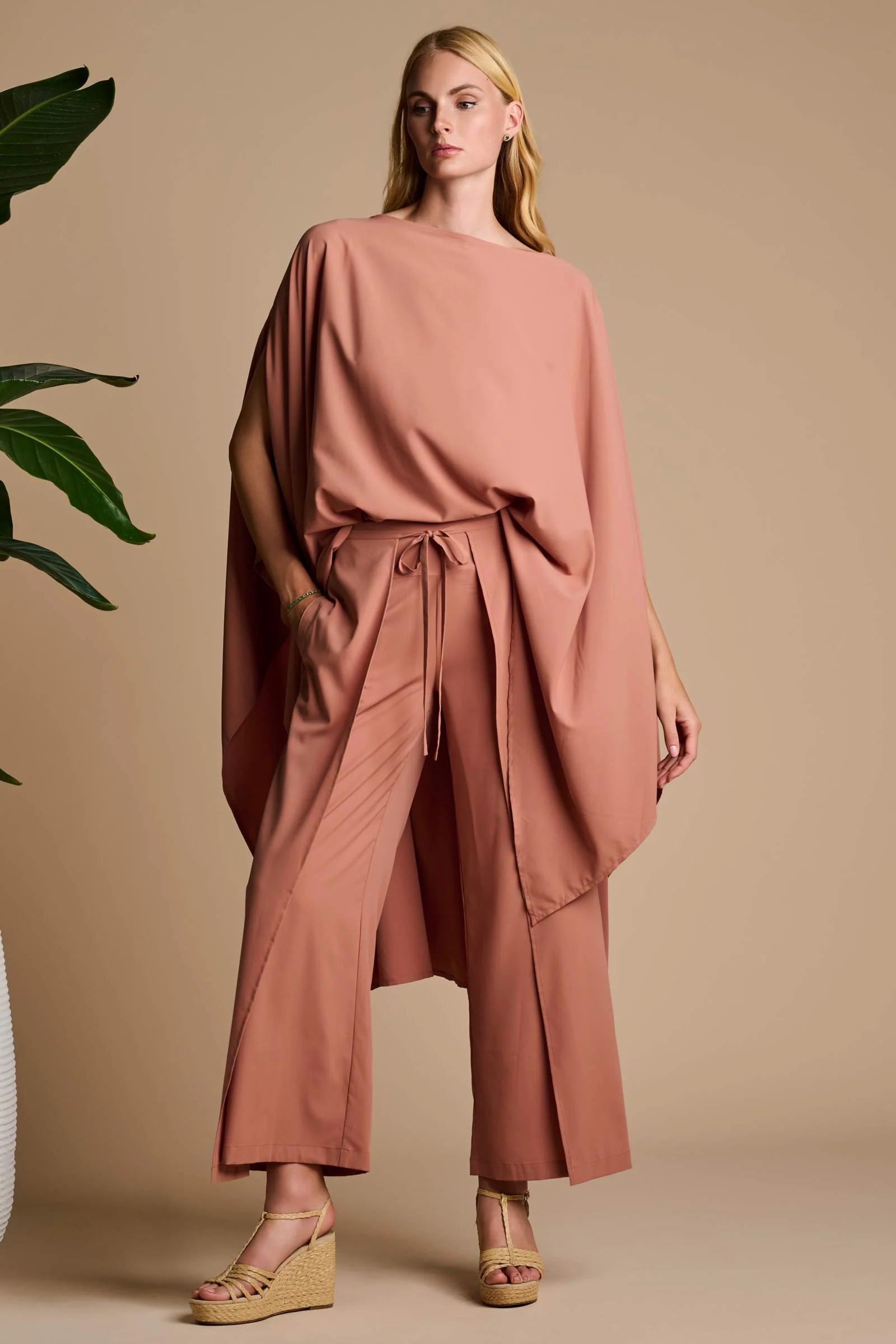 Hydra Sun Poncho | Mocha Mousse - Image 3