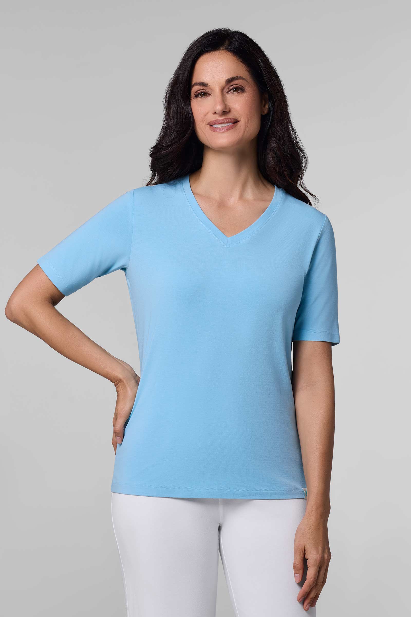 Women's Morada Everyday Short Sleeve V-Neck T-Shirt | Regular Parent - Image 10