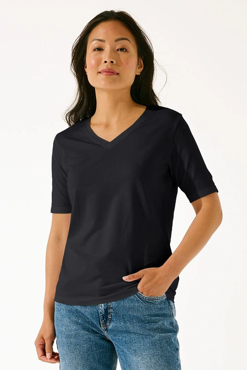 Women's Morada Everyday Short Sleeve V-Neck T-Shirt | Regular Parent - Image 2