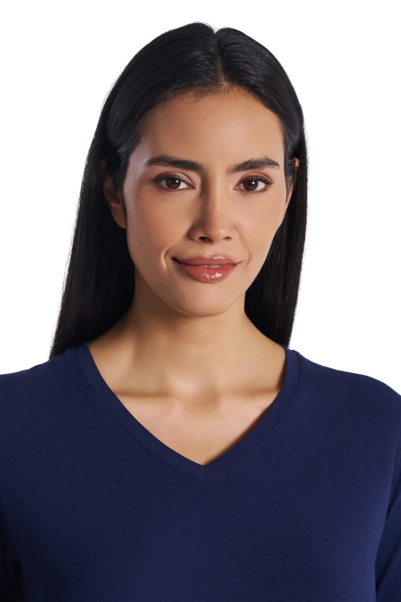 Women's Morada Fitted V-Neck Short Sleeve T-Shirt | Navy - Image 5