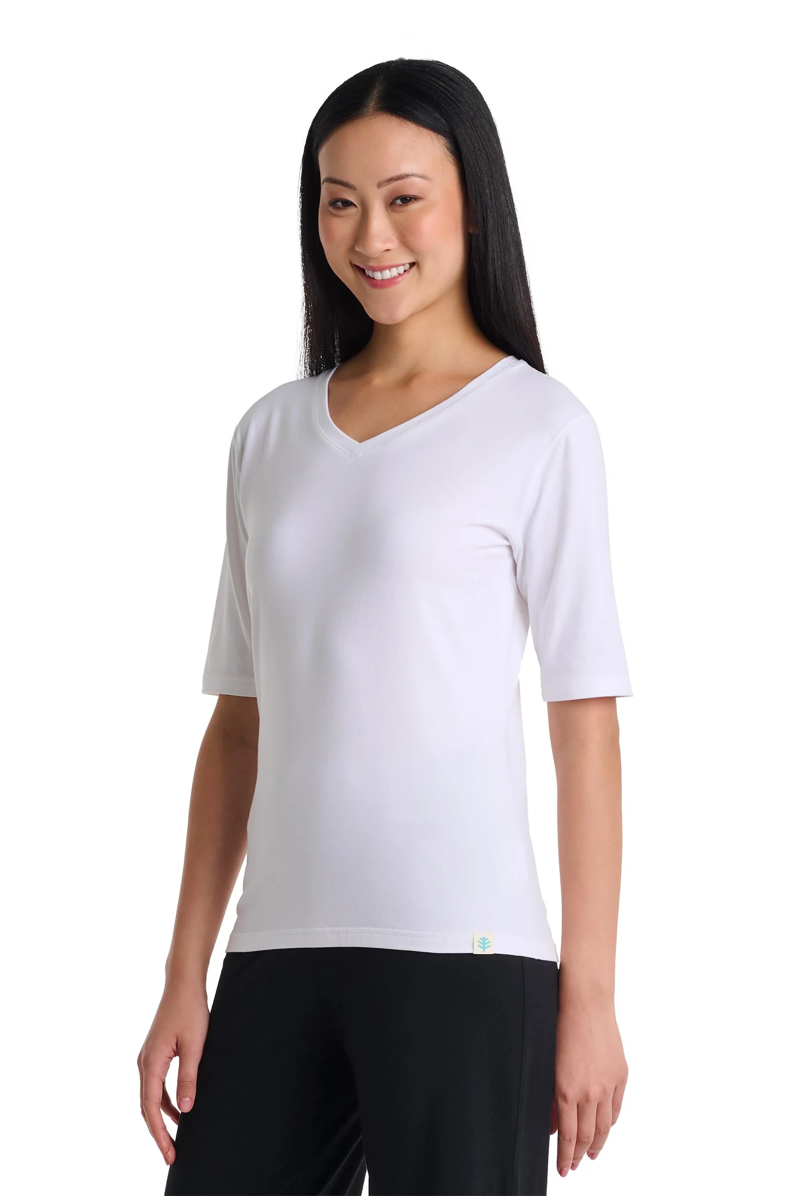 Women's Morada Fitted V-Neck Short Sleeve T-Shirt | White - Image 4