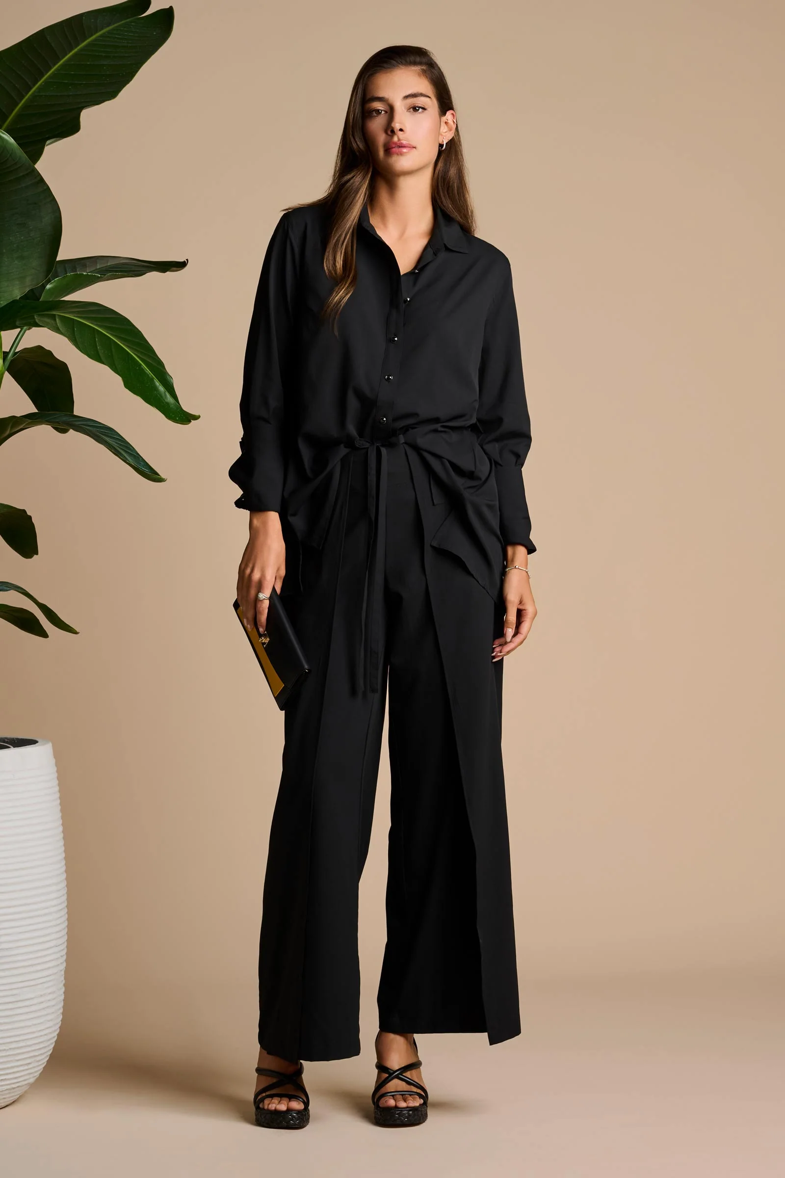 Rhodes Pleated Back Shirt | Black - Image 2