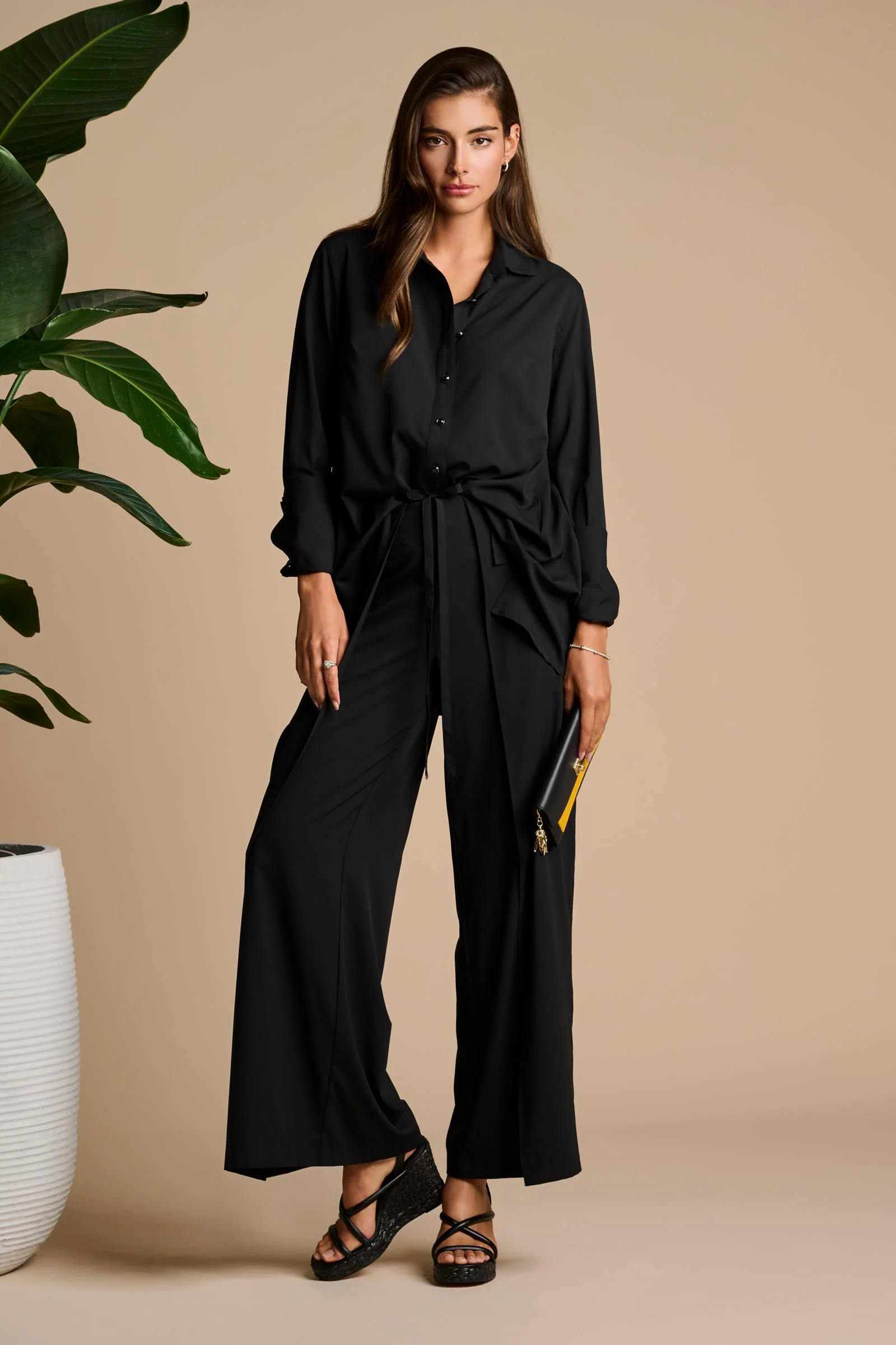 Rhodes Pleated Back Shirt | Black - Image 3
