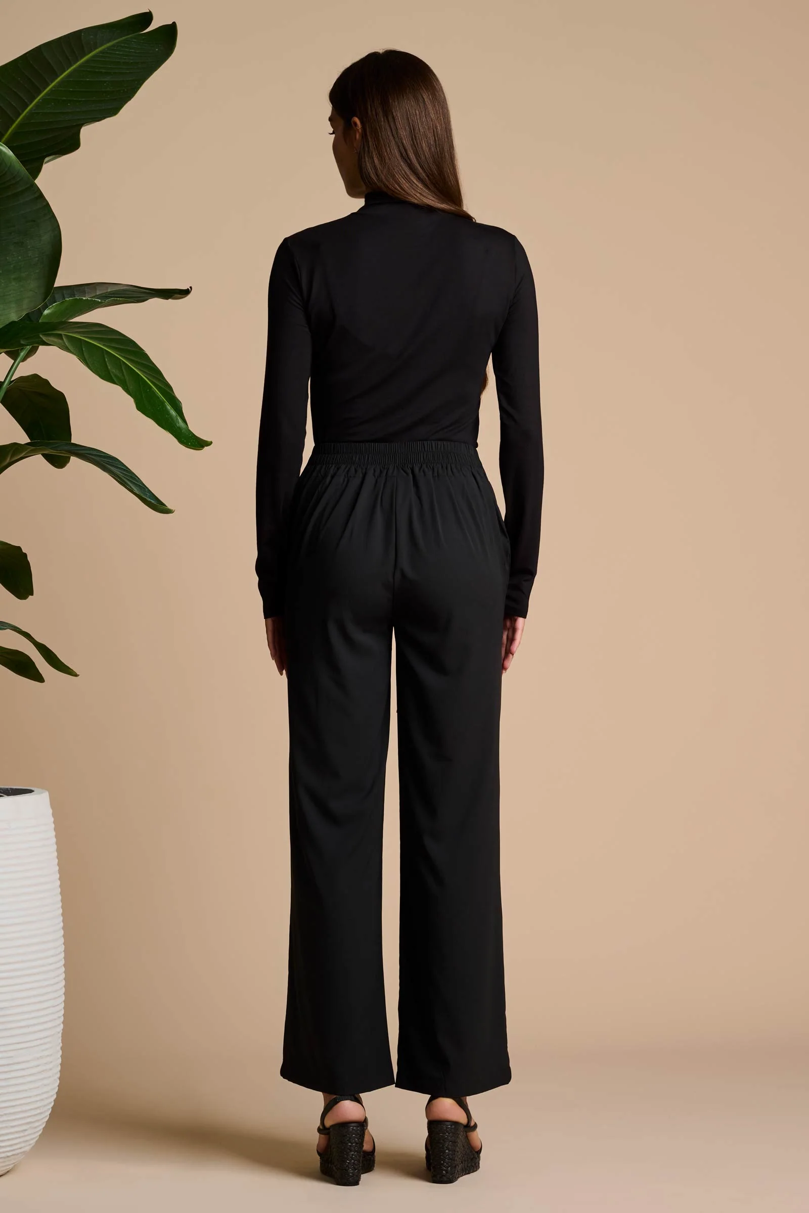 Roule Turtleneck Top | Black - Image 3