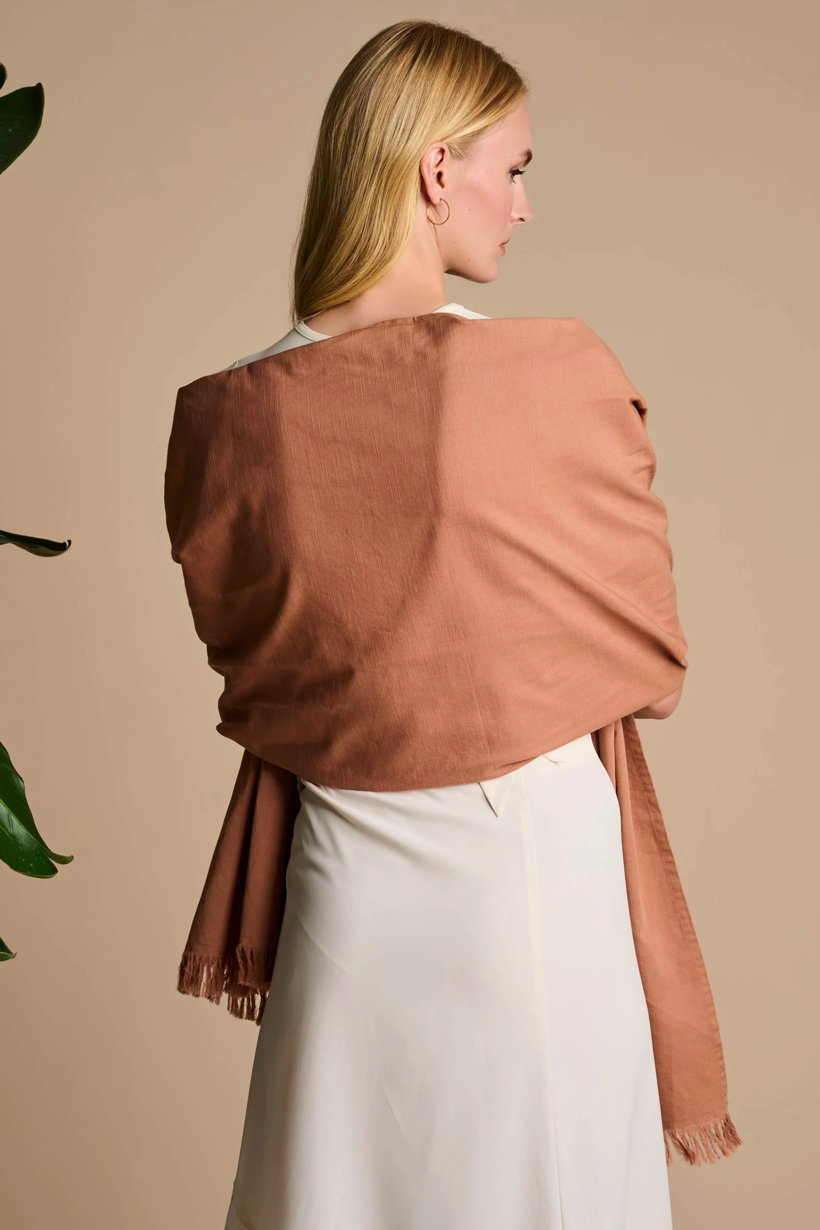 The Melbourne Shawl | Mocha Mousse - Image 2