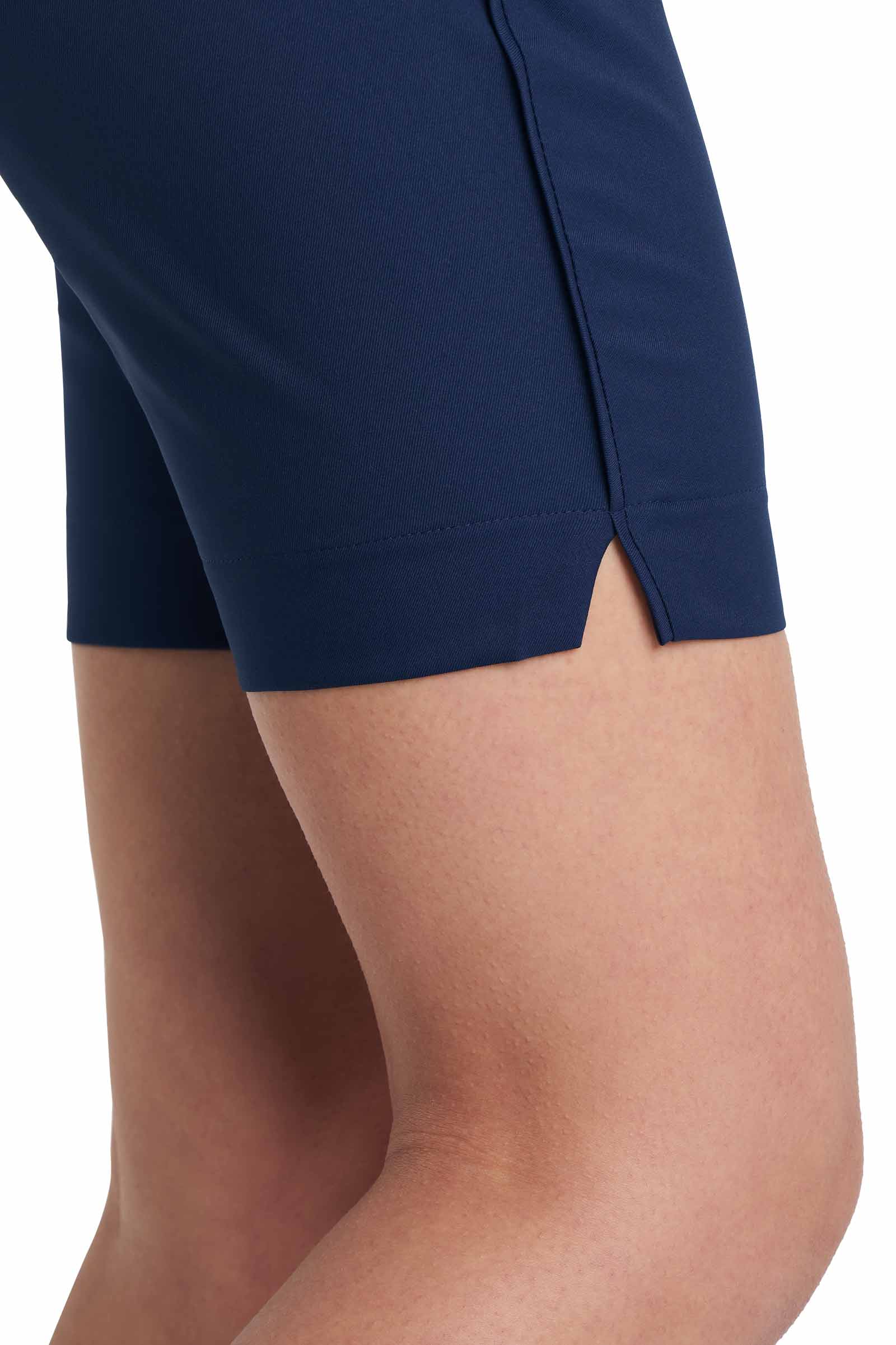 Women's Valorus Golf Shorts | Navy - Image 8